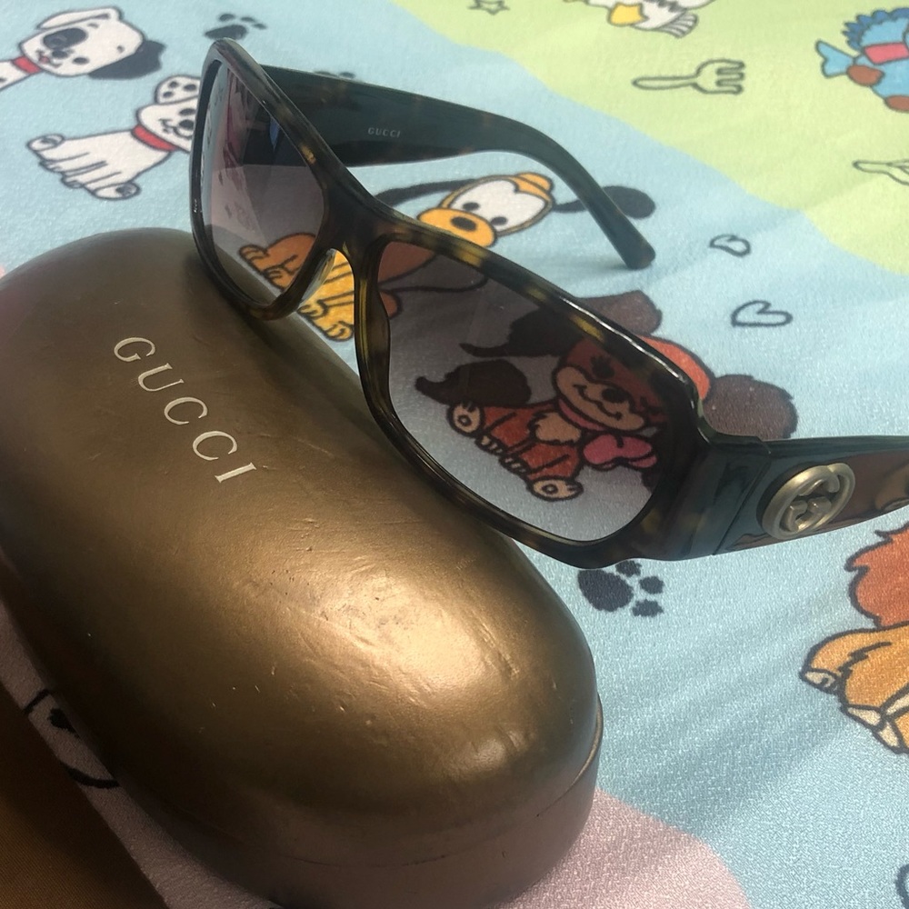 Gifted Pre-loved Gucci Sunglasses with Case